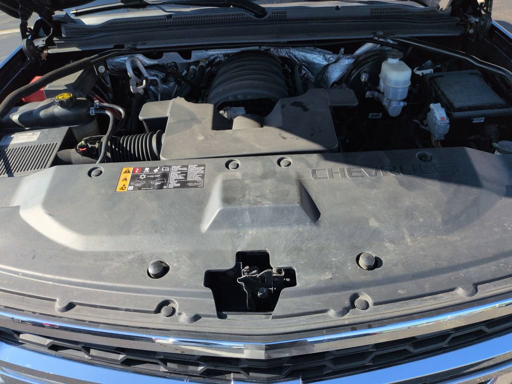 Used 2018 Chevrolet Suburban LT AWD/4WD image 23