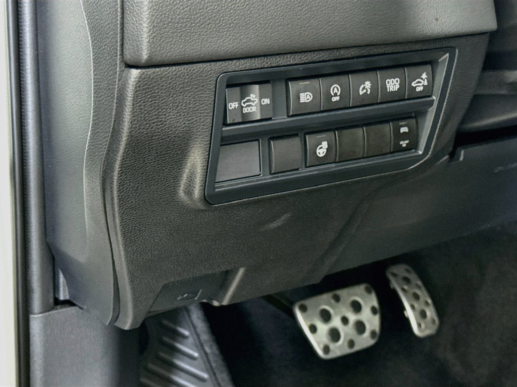Used 2024 Toyota Tundra Limited w/ TRD Off-Road Package AWD/4WD image 12