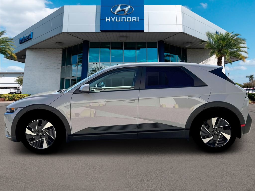 New 2026 Hyundai Ioniq 5 SEL RWD image 3