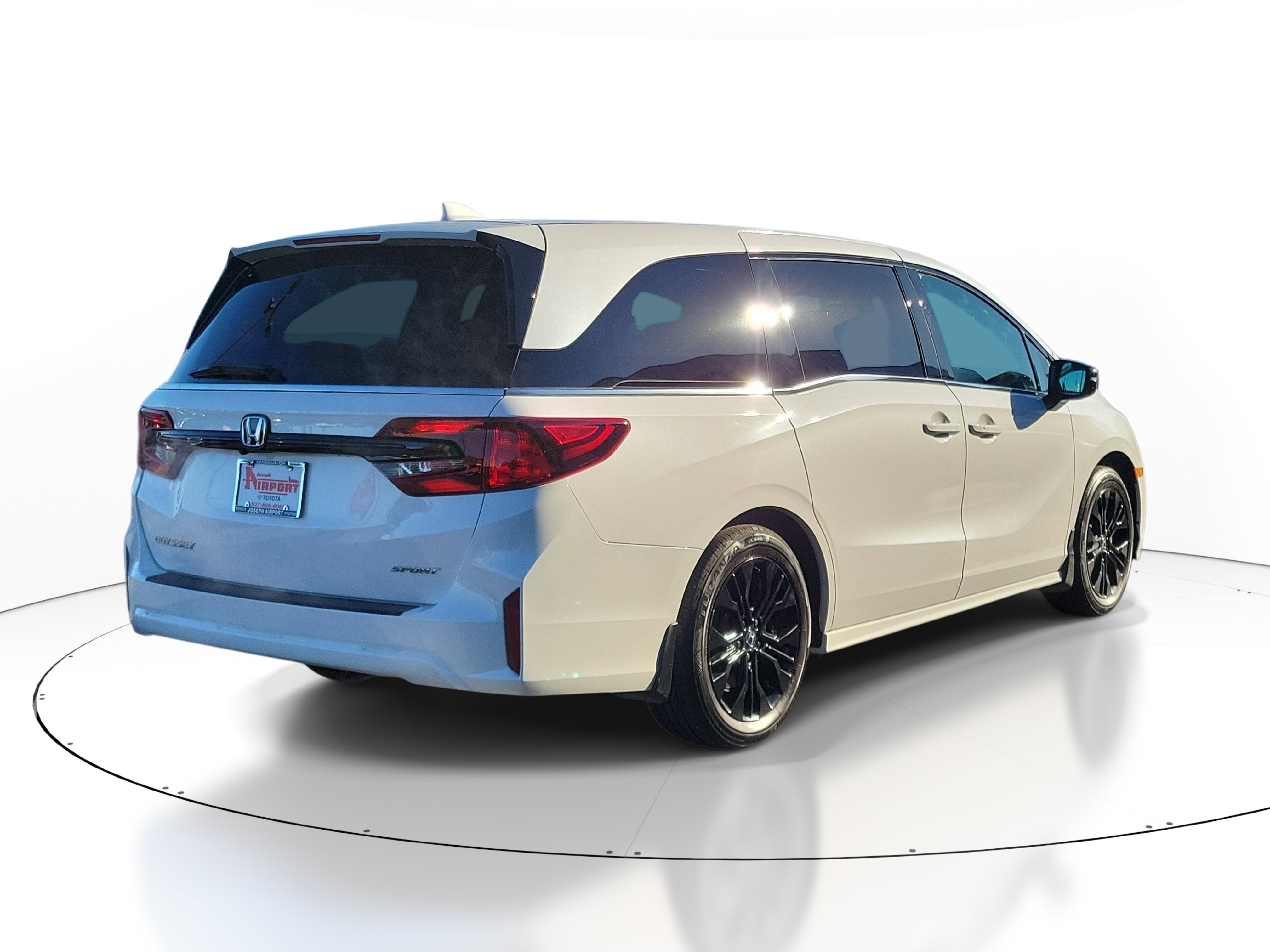 Used 2025 Honda Odyssey Sport-L image 4
