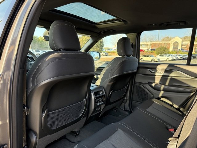 New 2025 Jeep Grand Cherokee Laredo X image 29