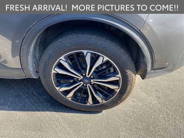 Used 2022 Ford Escape SE w/ SE Sport Appearance Package AWD/4WD image 9
