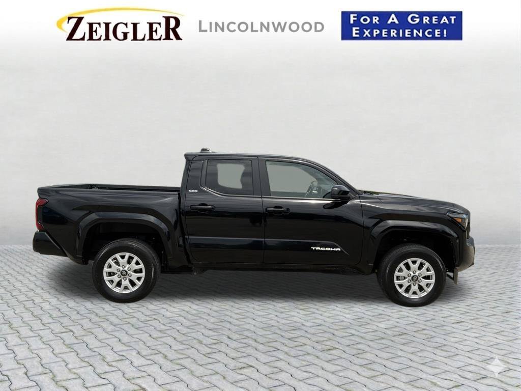 Used 2024 Toyota Tacoma SR5 AWD/4WD image 8