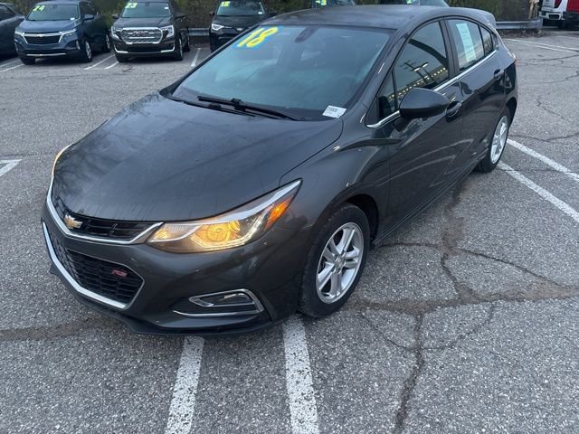 Used 2018 Chevrolet Cruze LT w/ Convenience Package FWD image 16