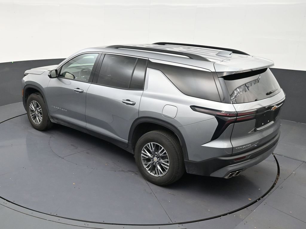 Used 2024 Chevrolet Traverse LT FWD image 14