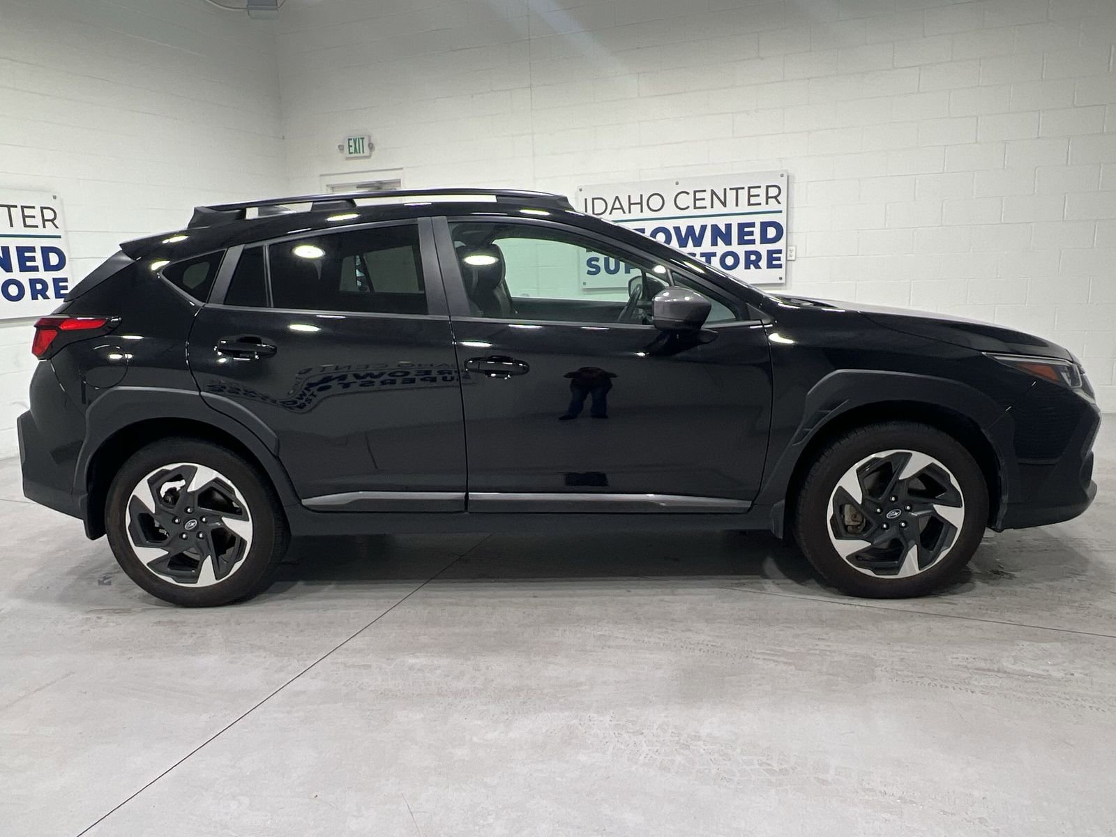 Used 2024 Subaru Crosstrek 2.5i Limited w/ Crosstrek Mirror Package image 9