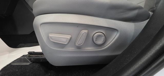 Used 2022 Toyota Highlander XLE image 15