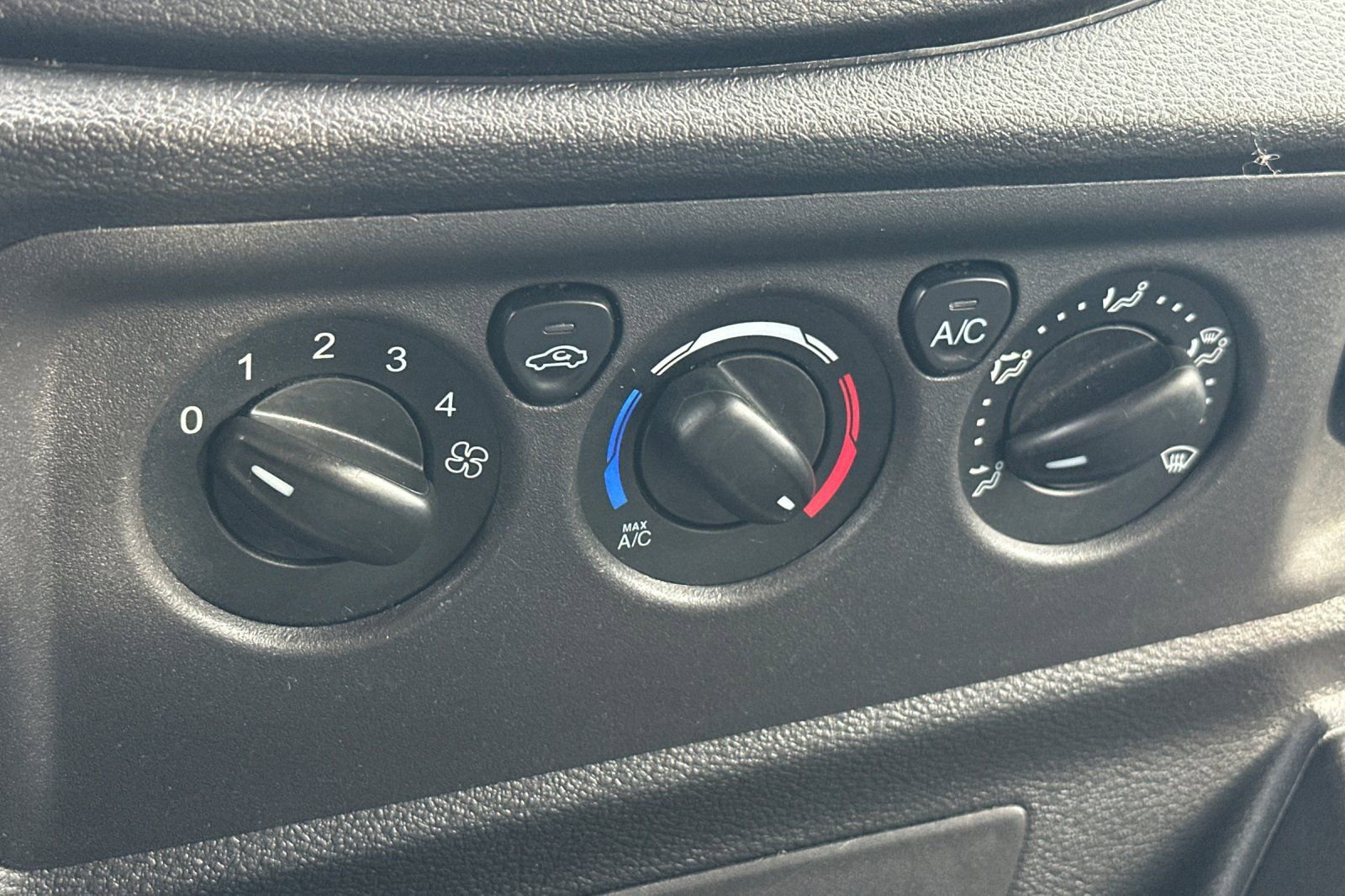 Used 2016 Ford Transit 350 148 Low Roof image 15