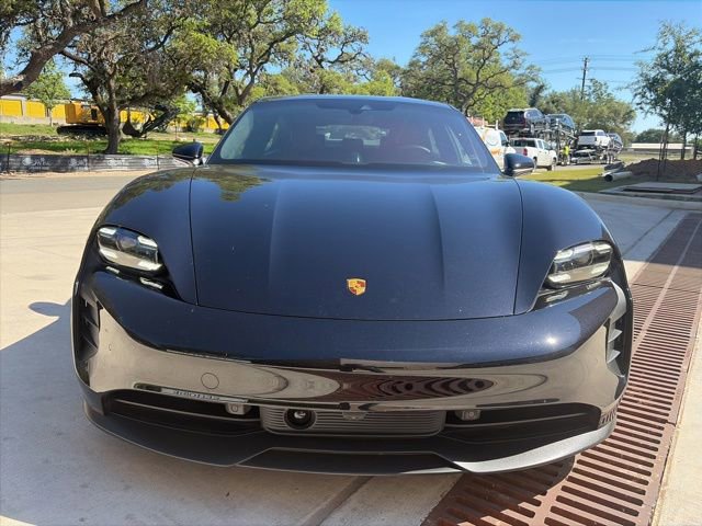 Used 2022 Porsche Taycan GTS AWD/4WD image 4