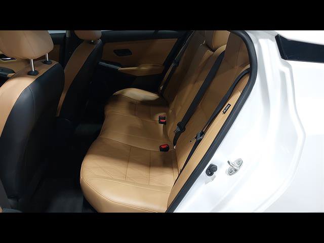 Used 2024 Nissan Sentra SV w/ SV Premium Package FWD image 21