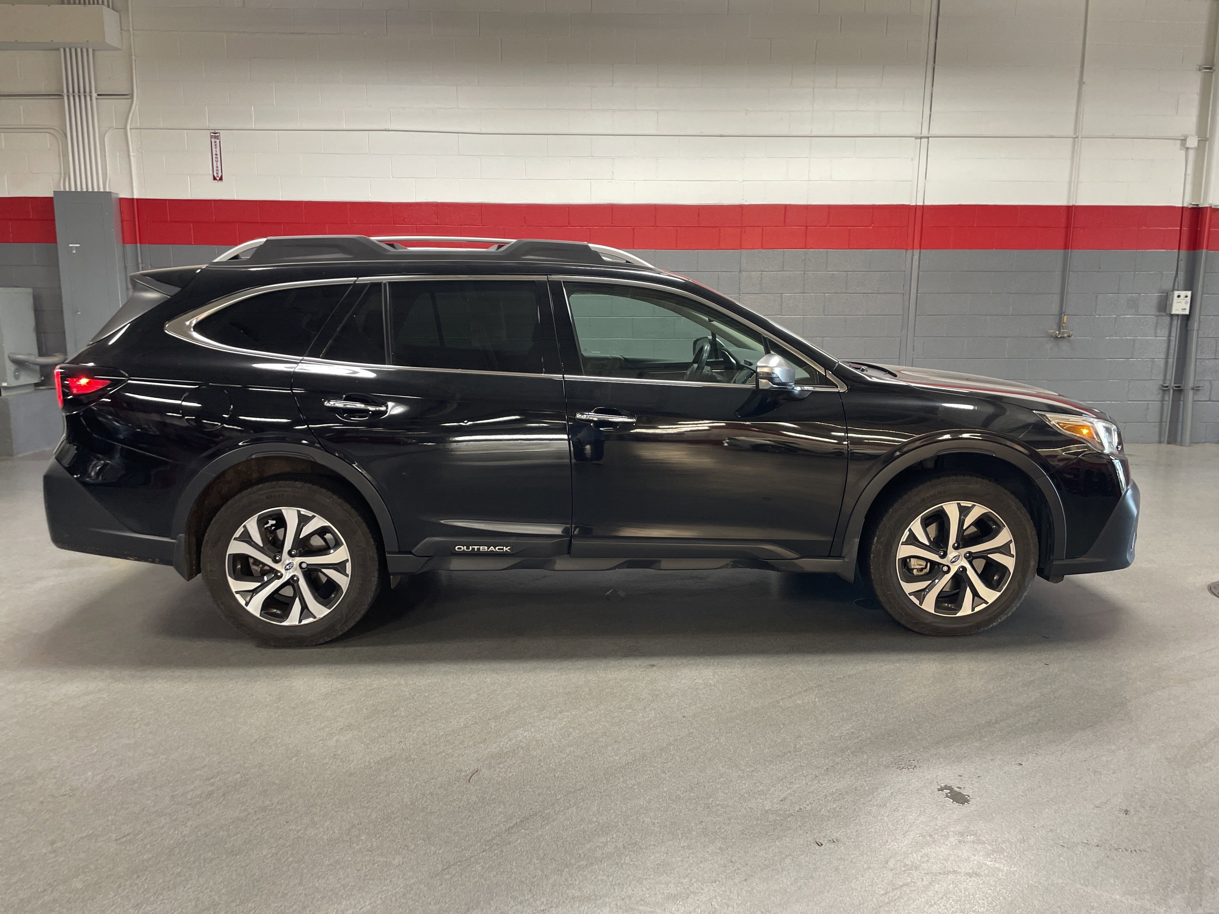 Used 2021 Subaru Outback Touring w/ Popular Package #2 AWD/4WD image 6