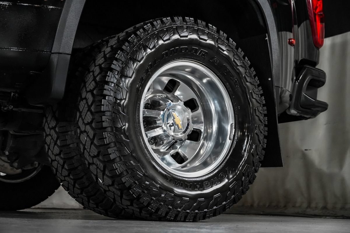 Used 2025 Chevrolet Silverado 3500 High Country w/ Technology Package AWD/4WD image 58