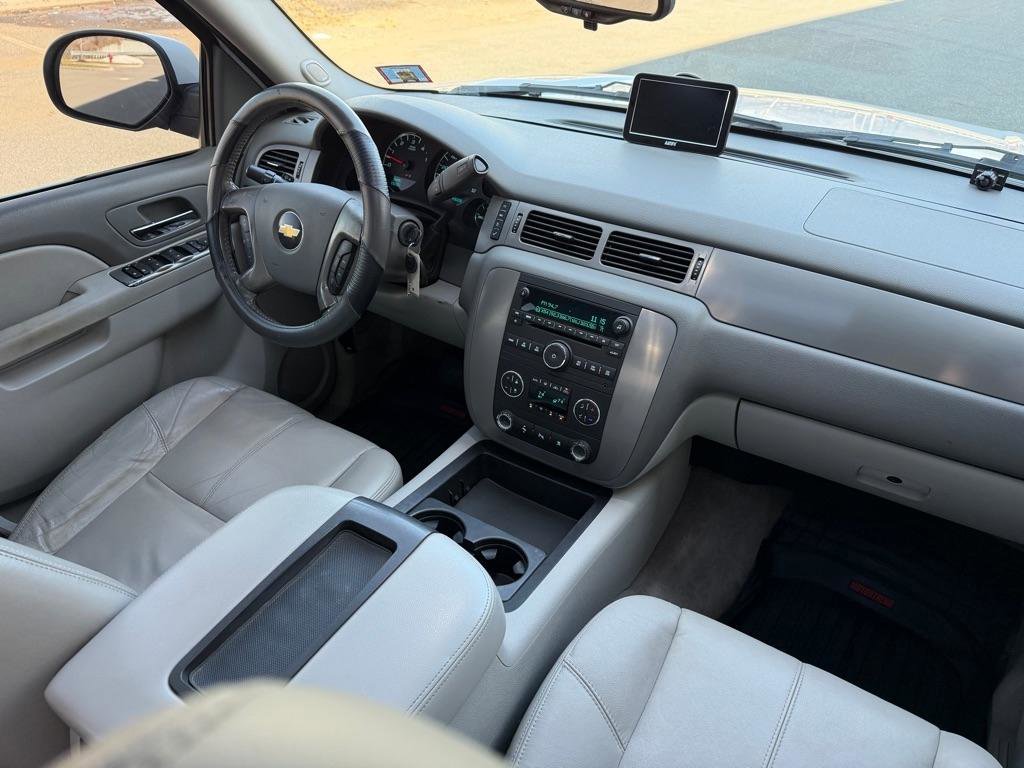 Used 2010 Chevrolet Avalanche LT w/ Suspension Package, Off-Road AWD/4WD image 23