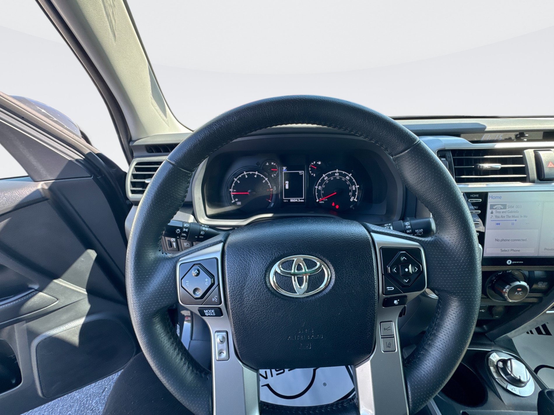 Used 2024 Toyota 4Runner SR5 AWD/4WD image 16
