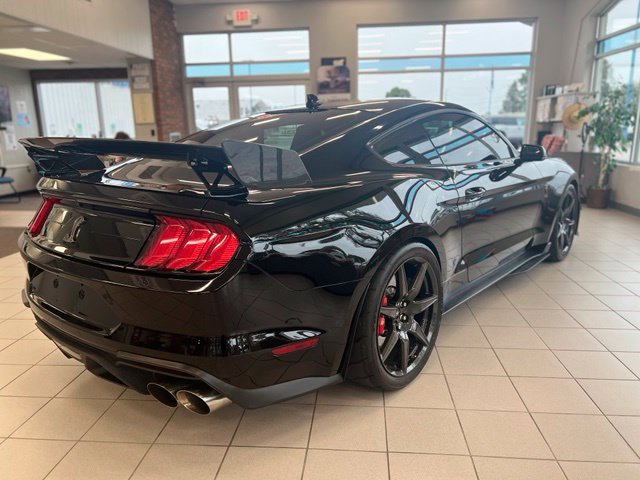 Used 2021 Ford Mustang Shelby GT500 w/ Carbon Fibre Track Pack RWD image 7