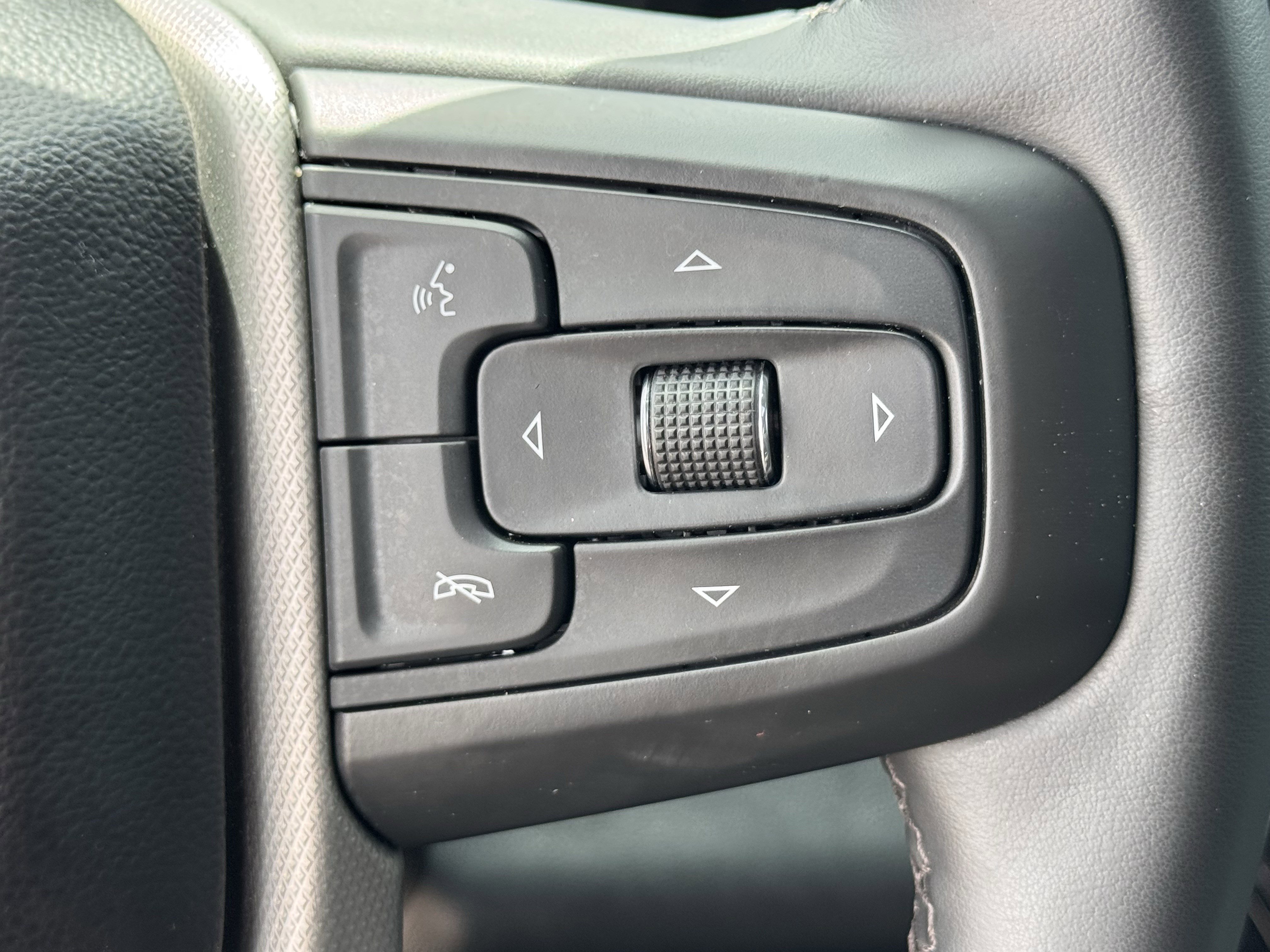 Used 2025 GMC Sierra 3500 Denali image 24