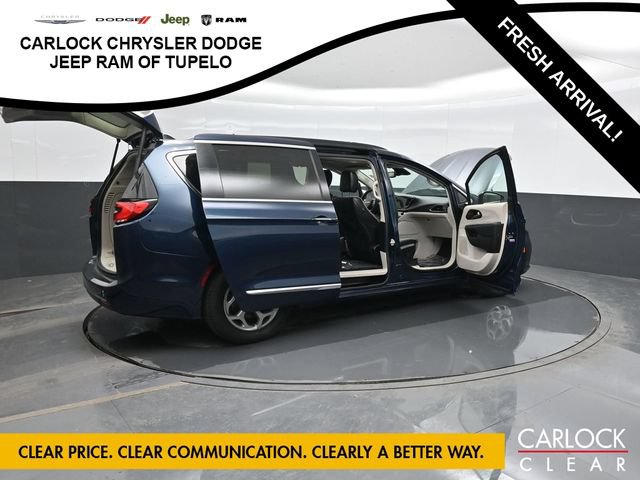 Used 2023 Chrysler Pacifica Limited FWD image 54