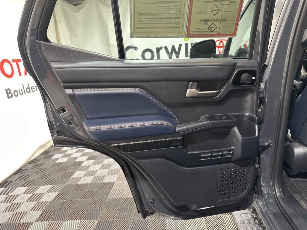 Used 2025 Toyota 4Runner 4WD image 18