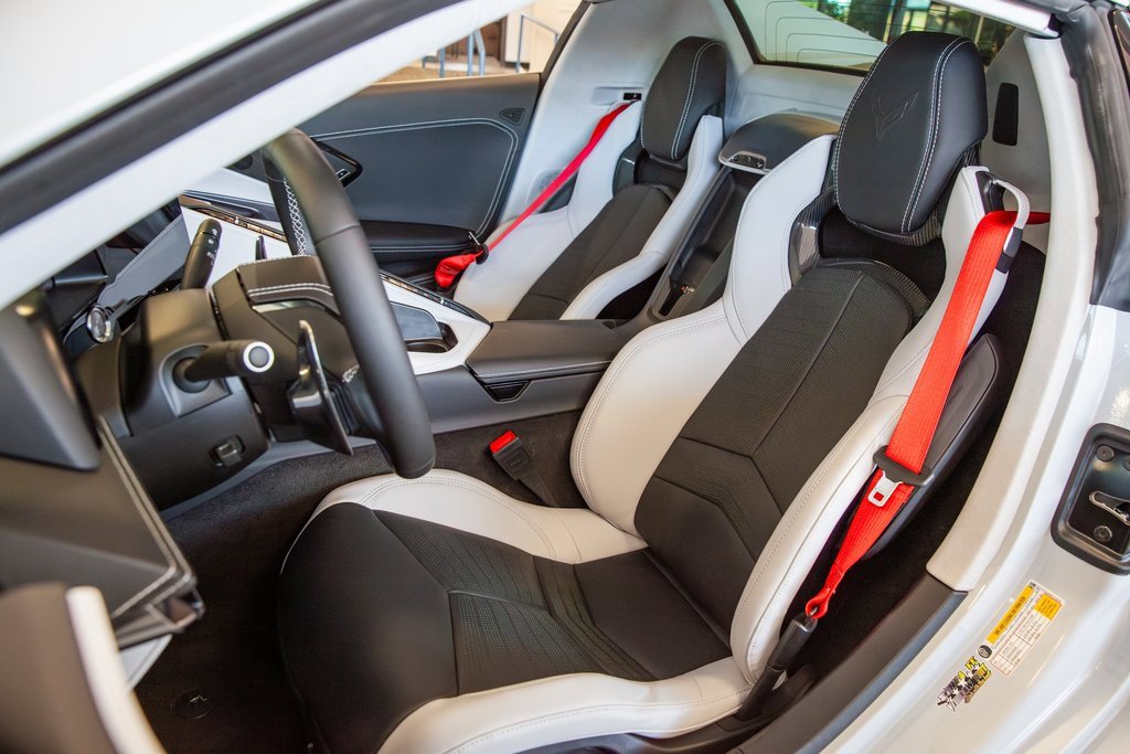 Used 2024 Chevrolet Corvette Stingray Premium Conv w/ Z51 Performance Package image 10