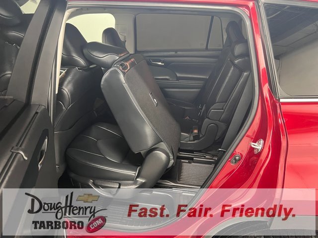 Used 2022 Toyota Highlander XLE image 35
