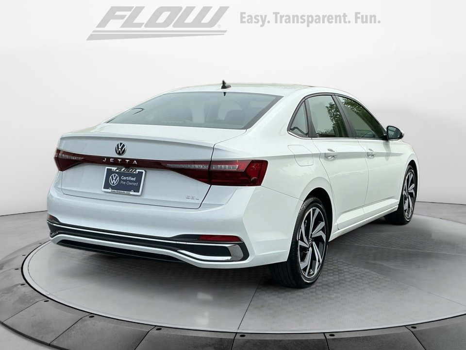 Used 2025 Volkswagen Jetta SEL image 9