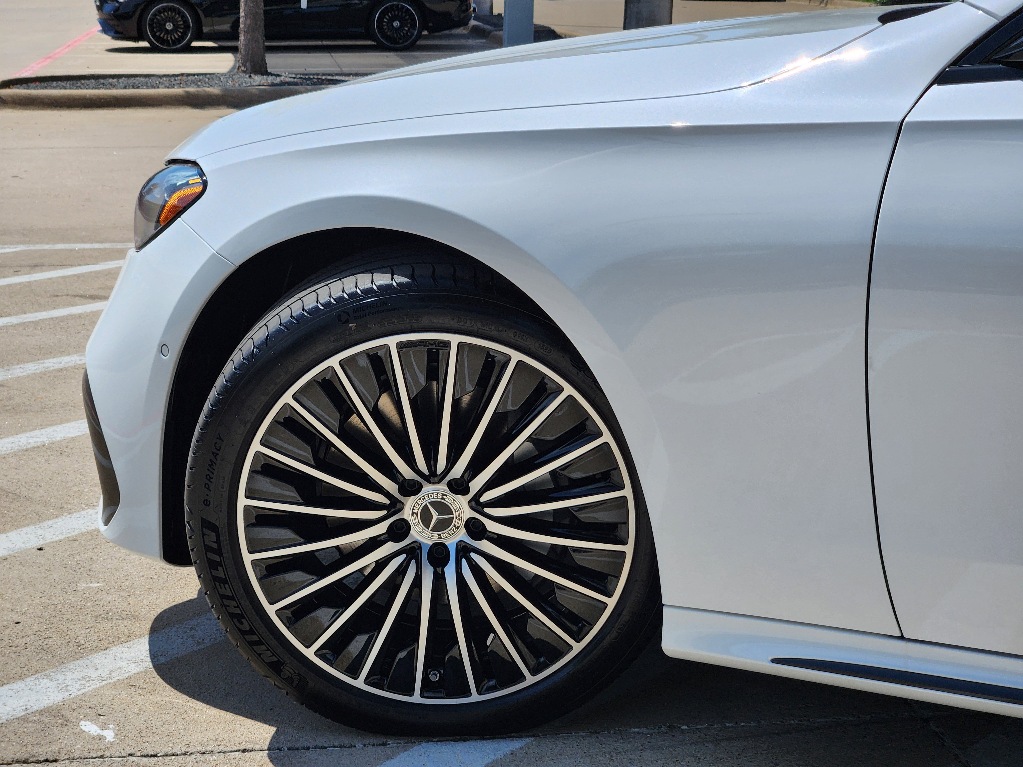 New 2026 Mercedes-Benz E 350 4MATIC Sedan image 6