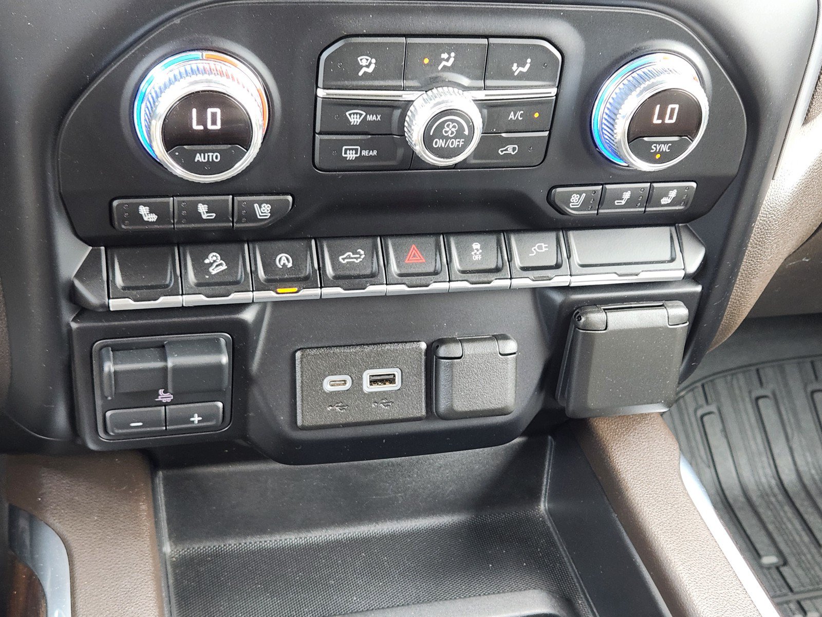 Used 2021 GMC Sierra 1500 SLT AWD/4WD image 14