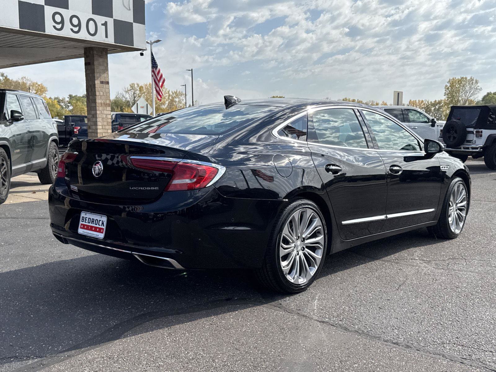 Used 2017 Buick LaCrosse Premium w/ Driver Confidence Package #2 FWD image 7