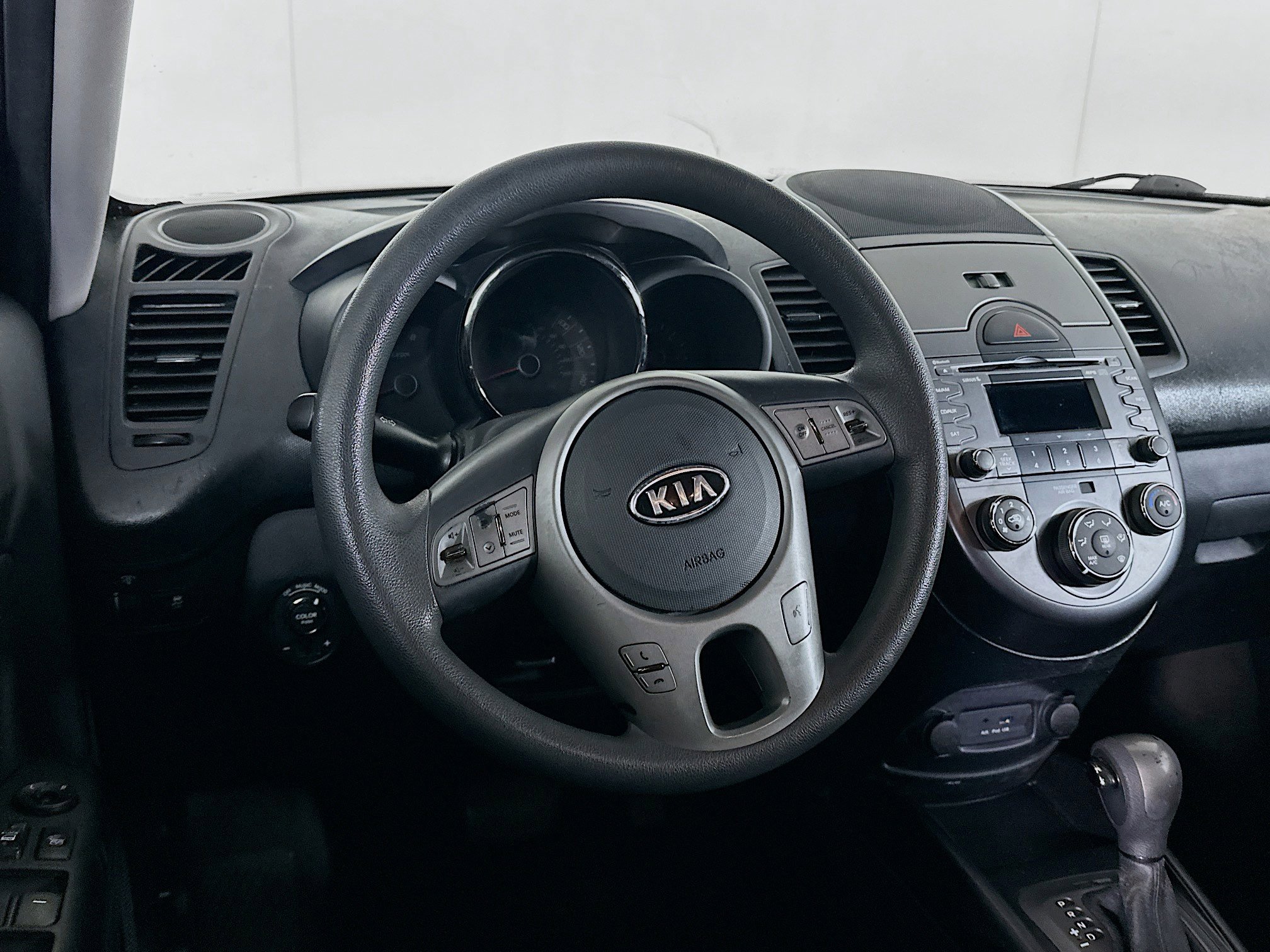 Used 2011 Kia Soul + w/ Audio Pkg image 18
