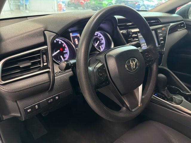 Used 2018 Toyota Camry LE image 17