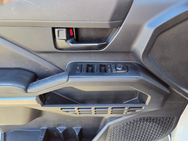 Used 2025 Toyota Tacoma SR5 AWD/4WD image 21