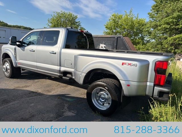 Used 2024 Ford F450 Platinum w/ FX4 Off-Road Package AWD/4WD image 3
