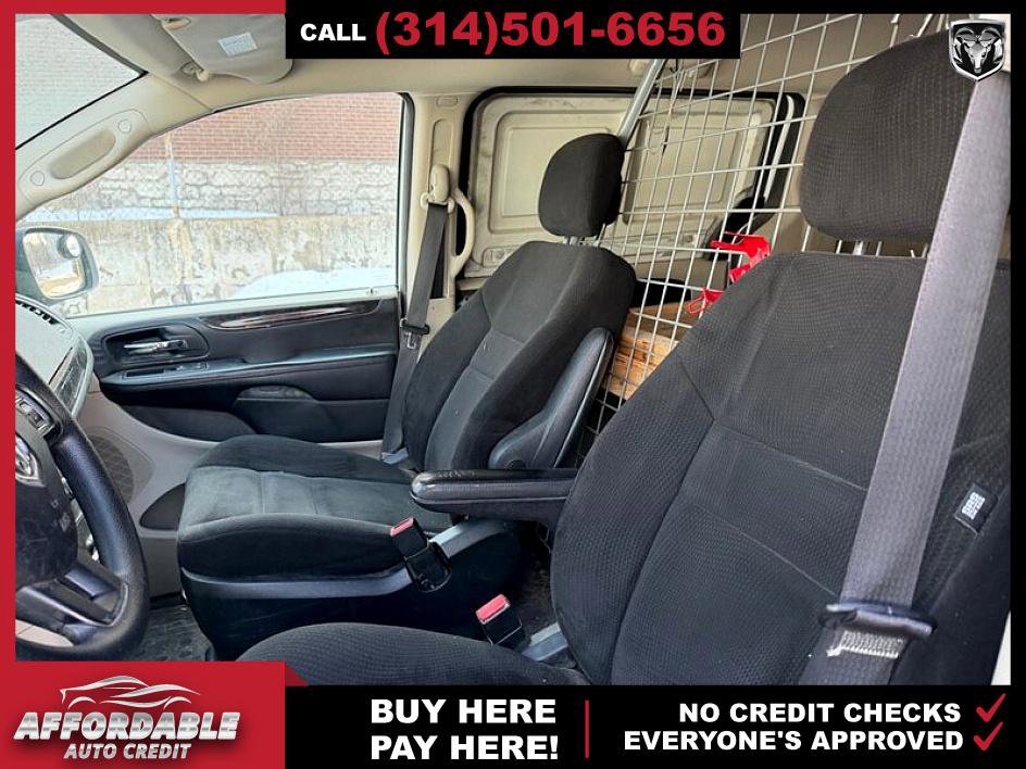 Used 2014 RAM C/V Tradesman image 10