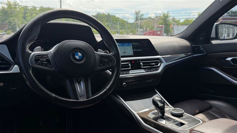 Used 2020 BMW 330i xDrive Sedan w/ M Sport Package AWD/4WD image 27