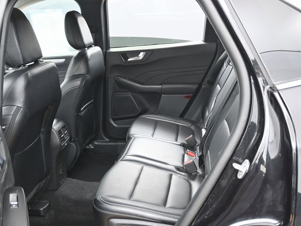 Used 2025 Ford Escape Platinum AWD/4WD image 36