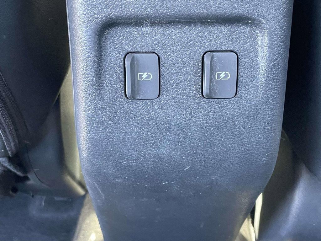 Used 2022 Nissan Kicks SR w/ Premium Package image 13