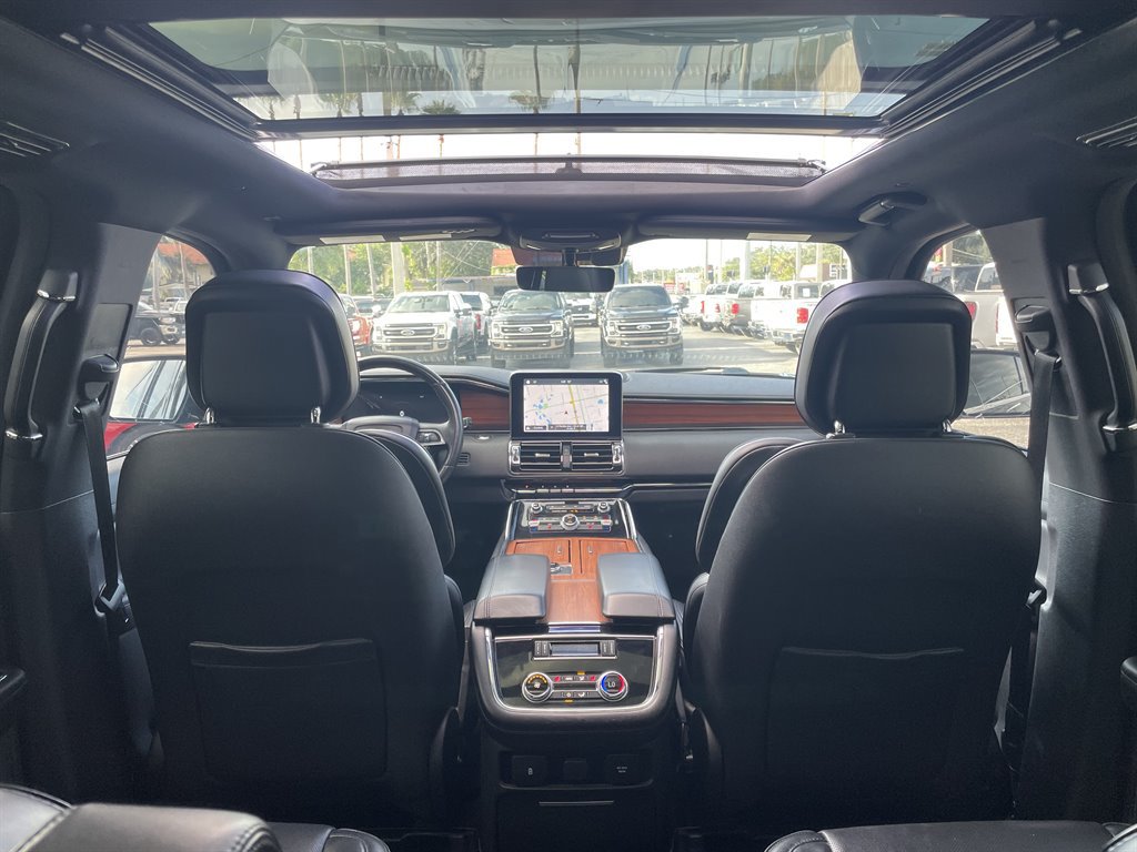 Used 2019 Lincoln Navigator L Select AWD/4WD image 33