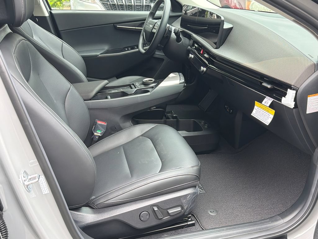 New 2026 Kia EV6 Wind AWD/4WD image 9