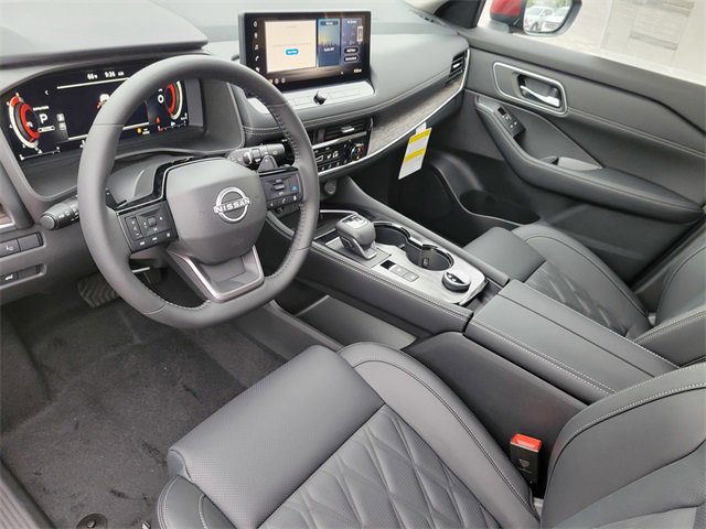 New 2026 Nissan Rogue Platinum image 13