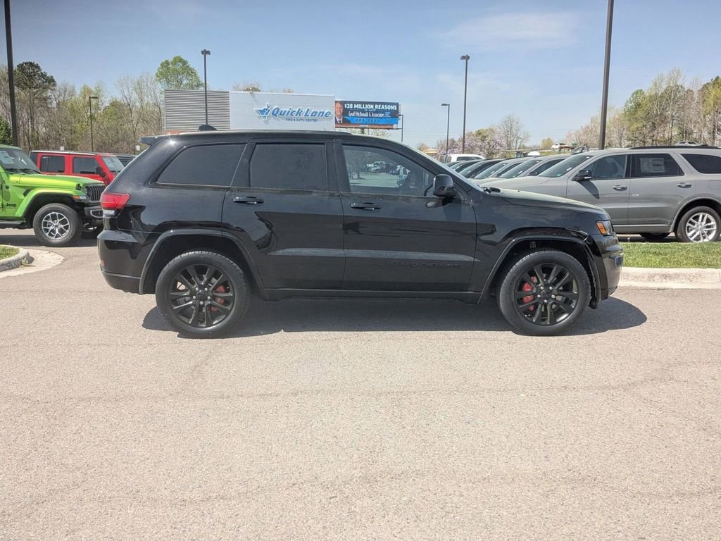 Used 2018 Jeep Grand Cherokee Altitude image 6
