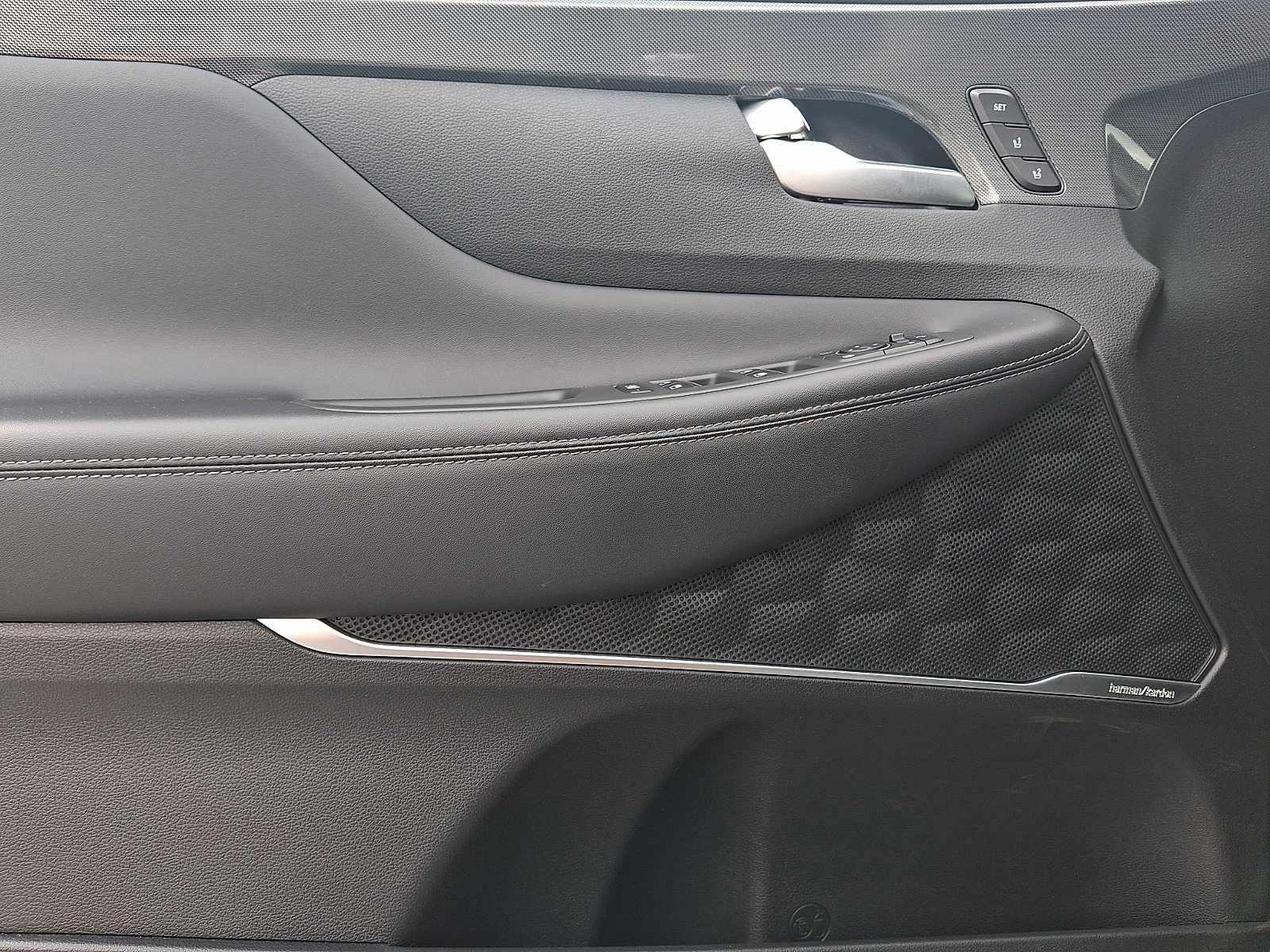 Used 2023 Hyundai Santa Fe Limited AWD/4WD image 13