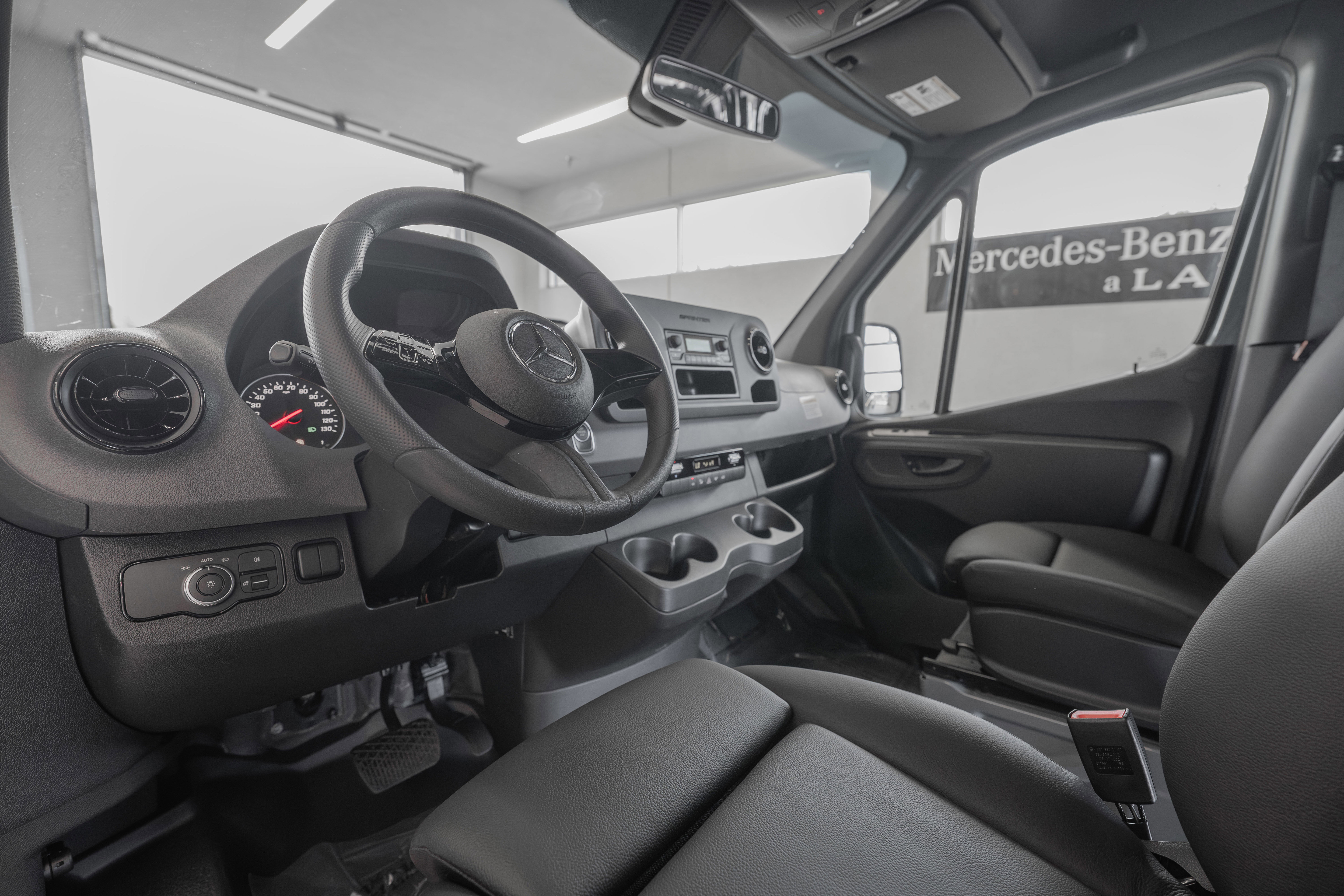 Certified 2025 Mercedes-Benz Sprinter 2500 image 6