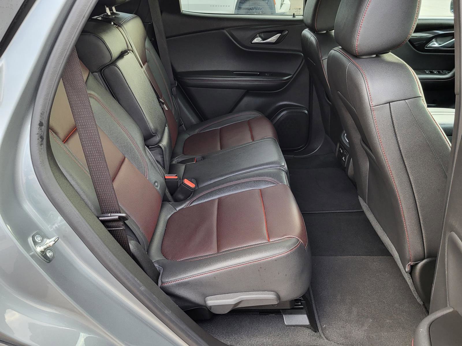 Used 2025 Chevrolet Blazer RS FWD image 11