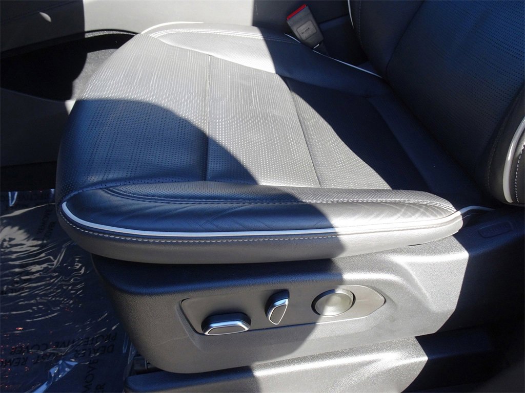 Certified 2023 Cadillac Escalade ESV Premium Luxury w/ LPO, Radiant Package image 9