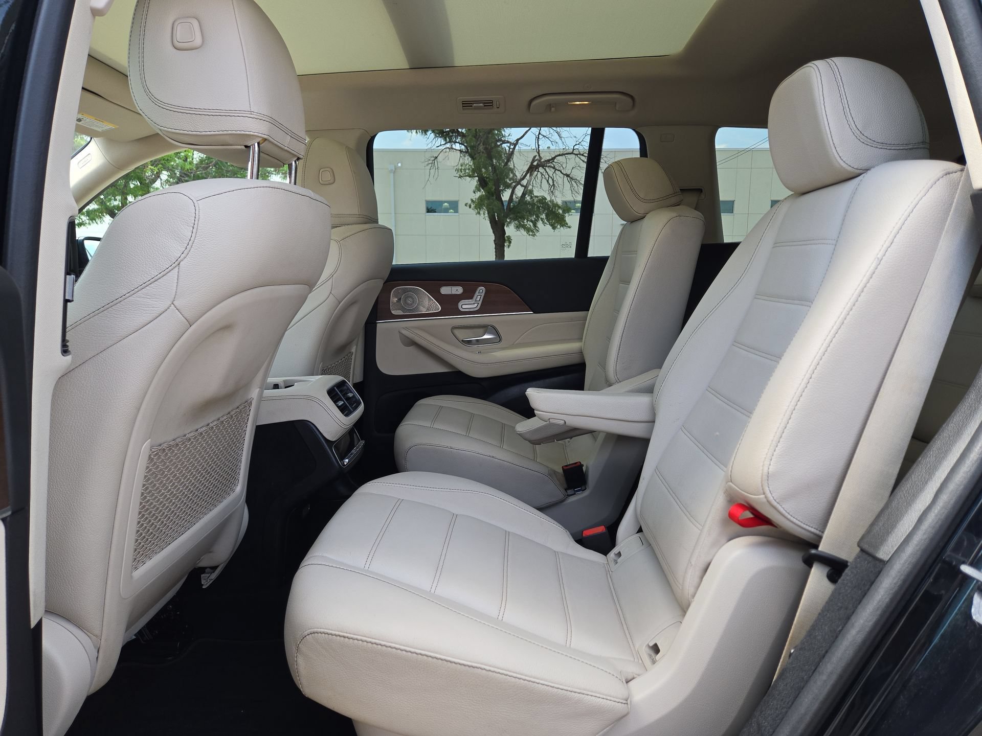 Used 2022 Mercedes-Benz GLS 450 4MATIC image 13