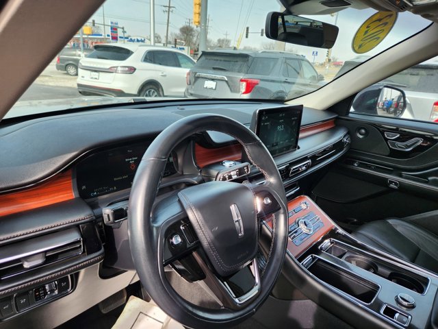 Used 2023 Lincoln Aviator Reserve w/ Jet Package image 2