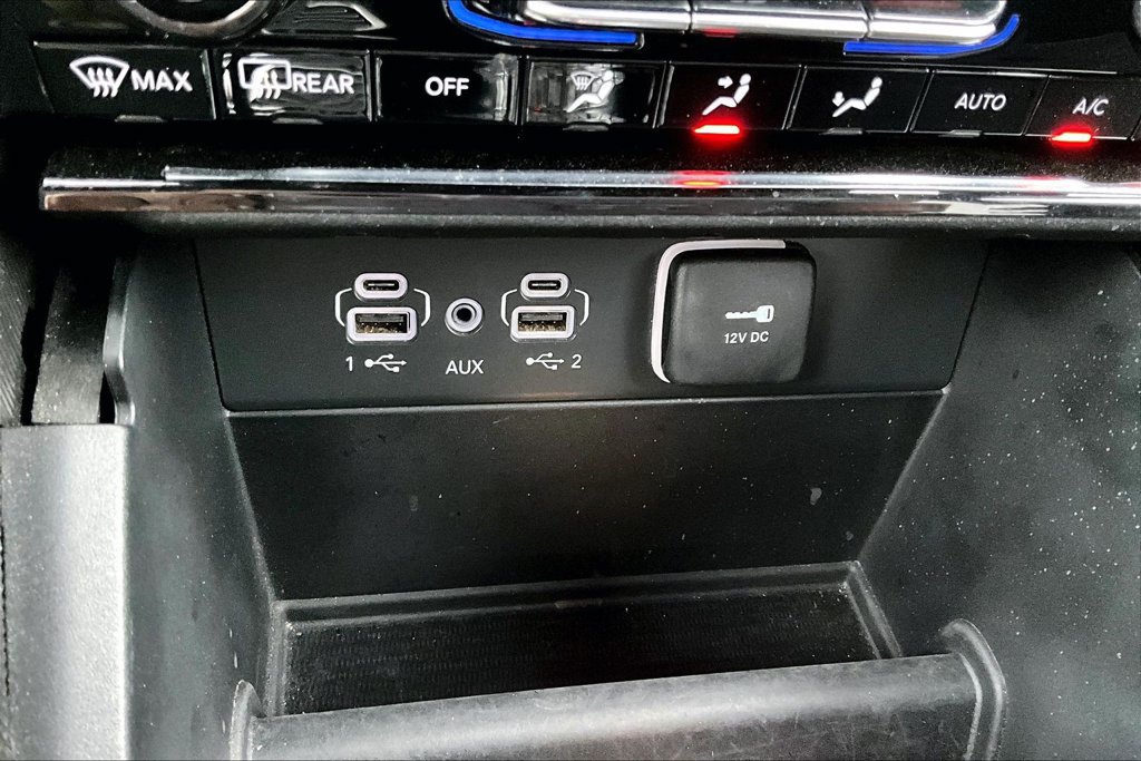 Used 2024 Jeep Grand Cherokee Limited AWD/4WD image 16