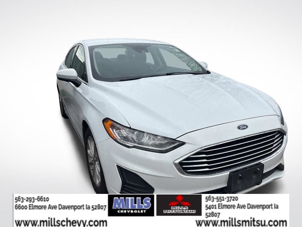 Used 2019 Ford Fusion SE FWD image 2