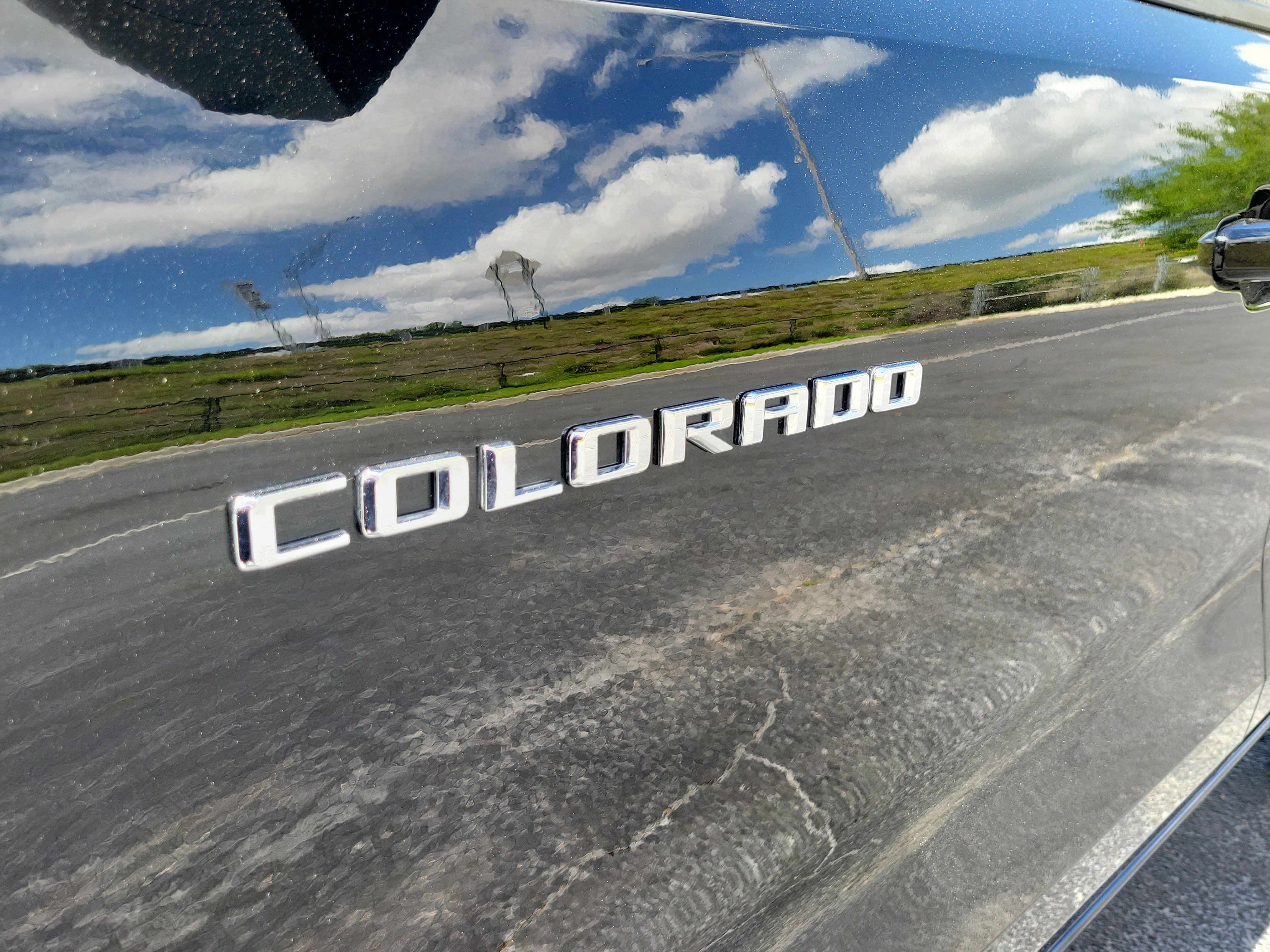 Used 2023 Chevrolet Colorado LT w/ LT Convenience Package II image 6