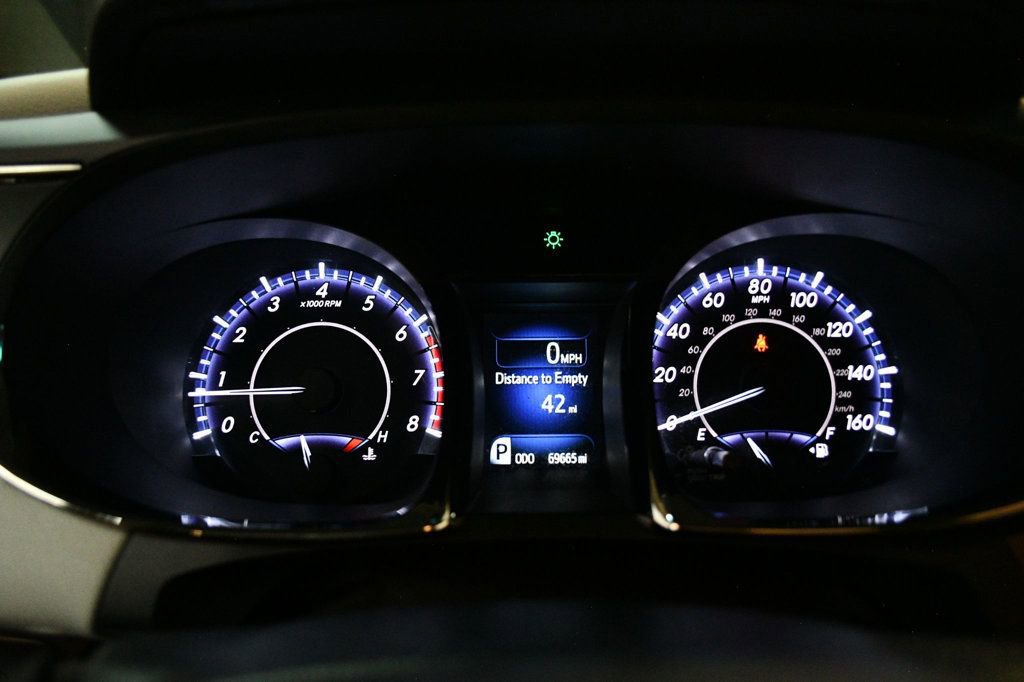 Used 2013 Toyota Avalon XLE Premium FWD image 43